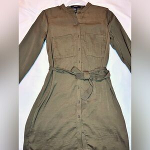 FOREVER 21 Women’s button up tie dress